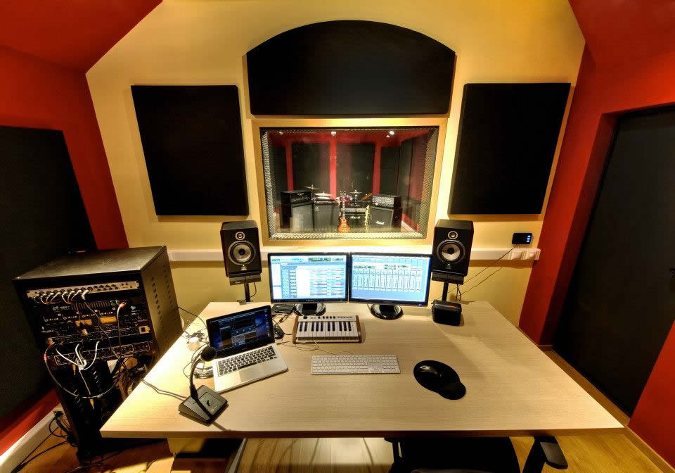 Mixing-studio-acoustic-treatment-2.jpg