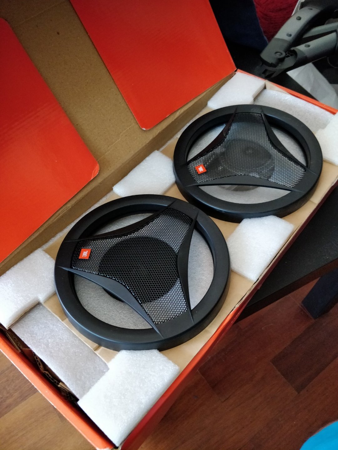 Автомобильные колонки jbl 16