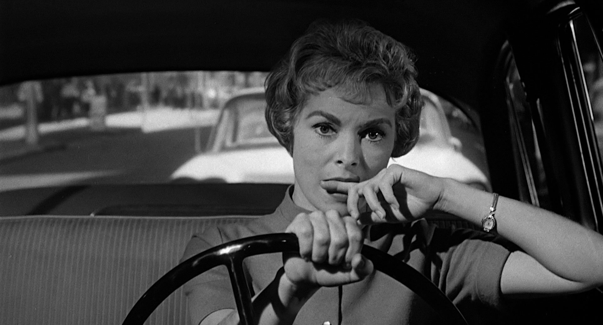 janet_leigh_as_marion_psycho_1960.jpg