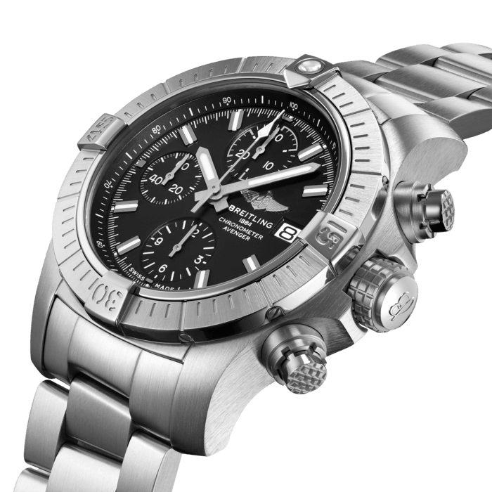 a13385101b1a1-avenger-chronograph-43-three-quarter.png