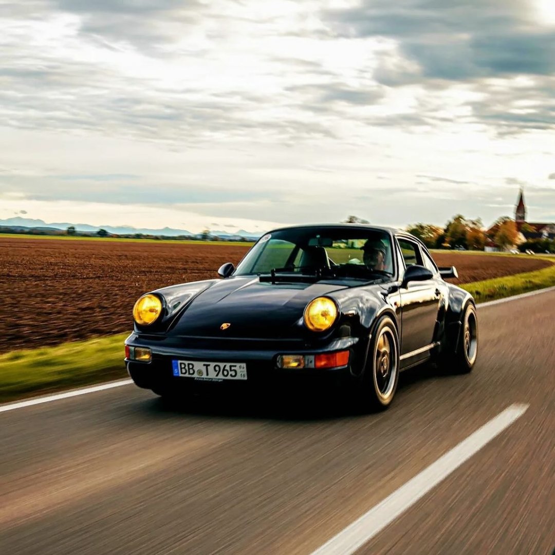 Porsche 964 3.3 Turbo S Factory X33 WLS with a RUF BTR upgrade to 440.jpg