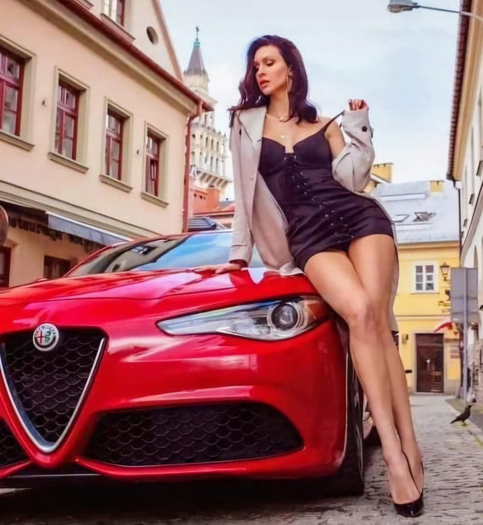 Alfa Romeo Giulia.jpg