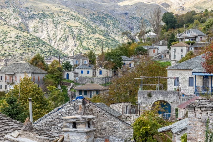 Καλαρρύτες, χωριό στα Τζουμέρκα, σε υψόμετρο 1.120 μέτρων.jpg