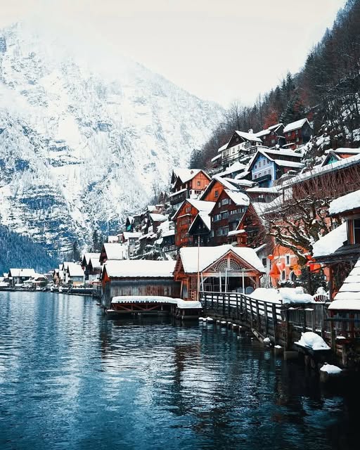 Hallstatt.. AUSTRIA.jpg