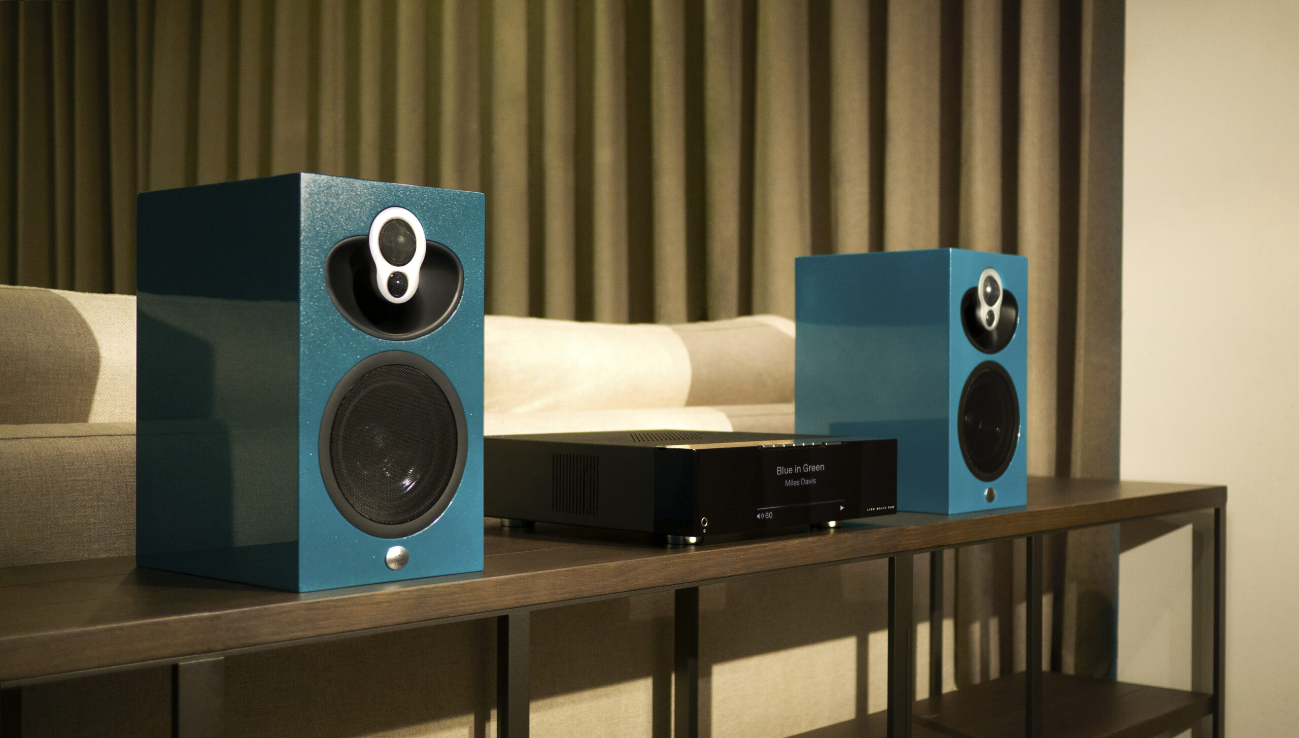 Linn Majik 109 Bookshelf Speakers | Speakers & Music Systems