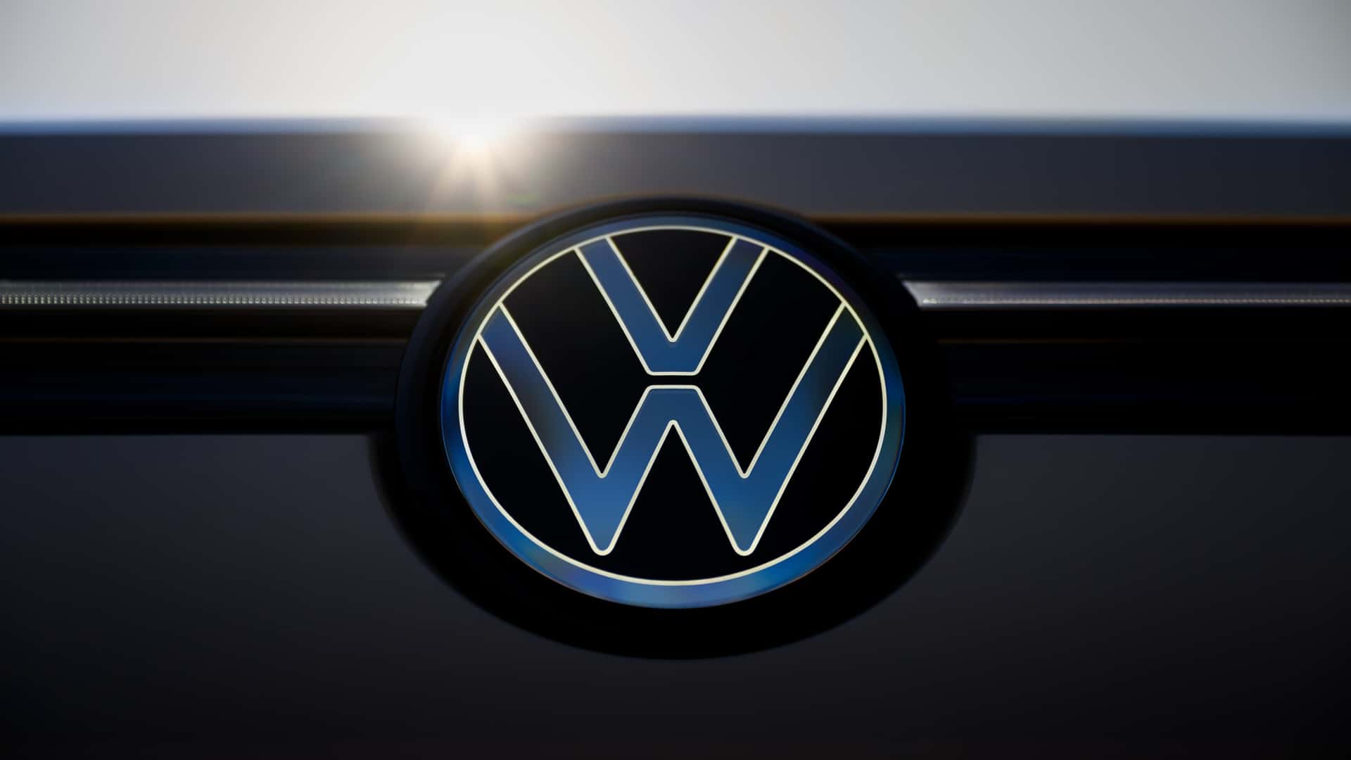 www.motor1.com