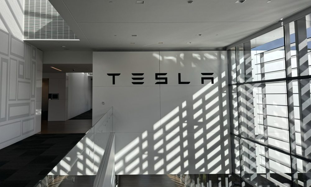 www.teslarati.com